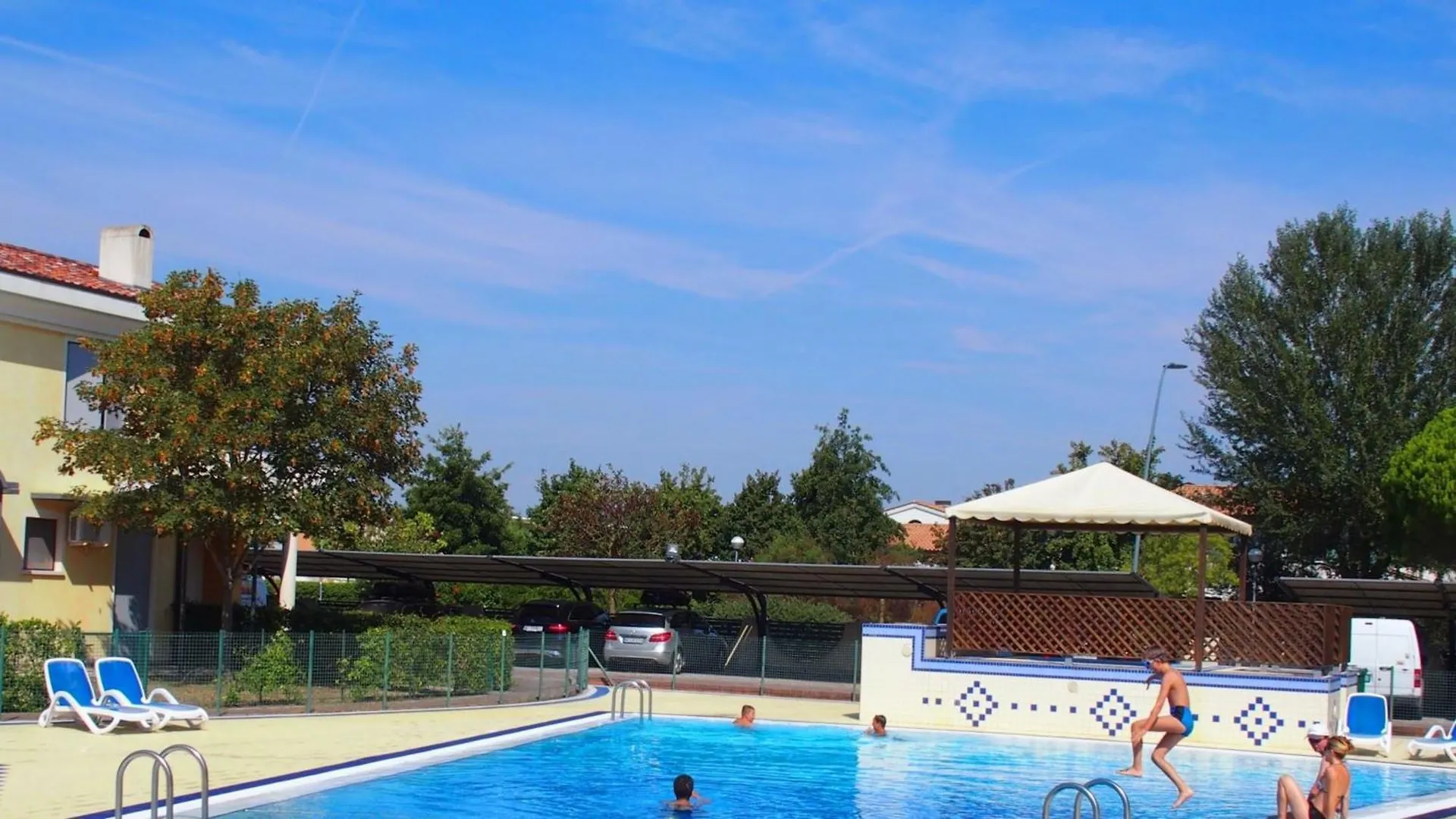 Cozy Apartment With Swimming Pool - Beahost Bibione 0*,